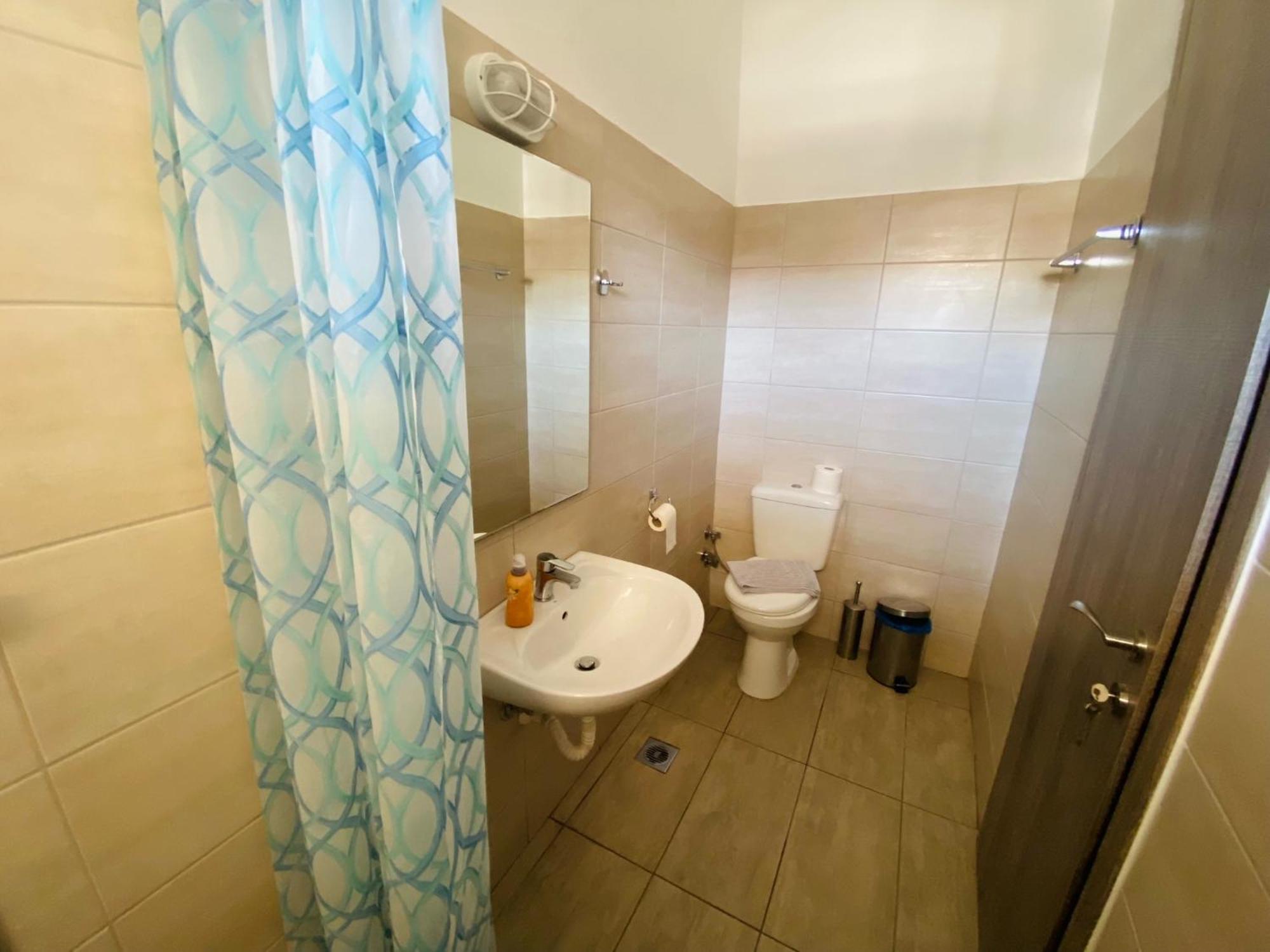 Central Hotel ปาร์กา ภายนอก รูปภาพ