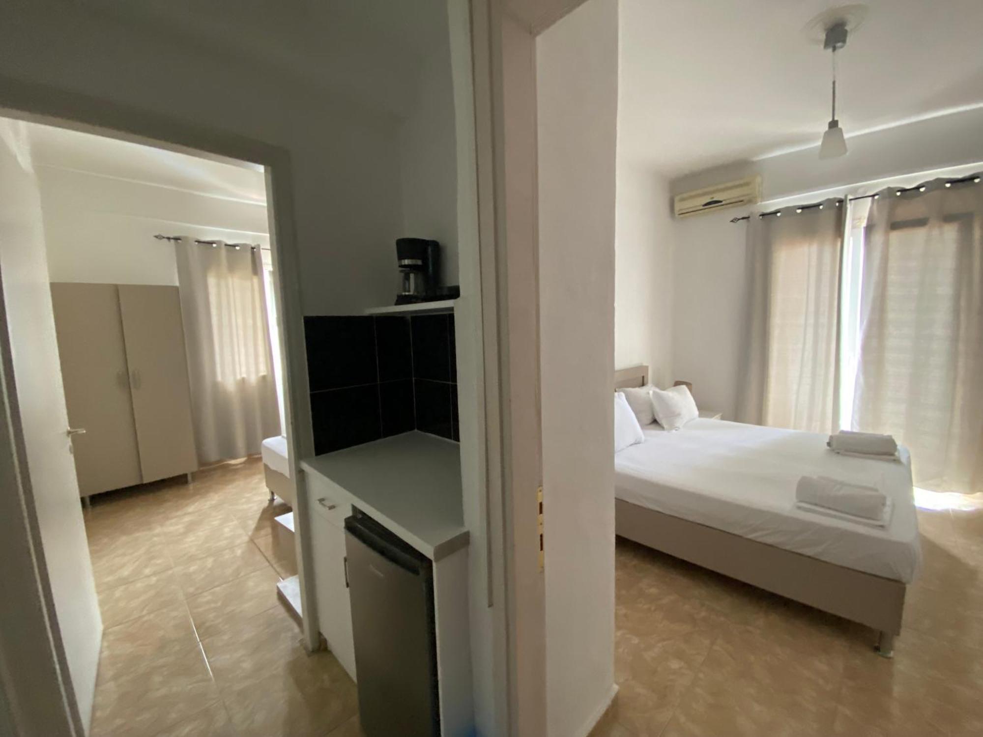 Central Hotel ปาร์กา ภายนอก รูปภาพ