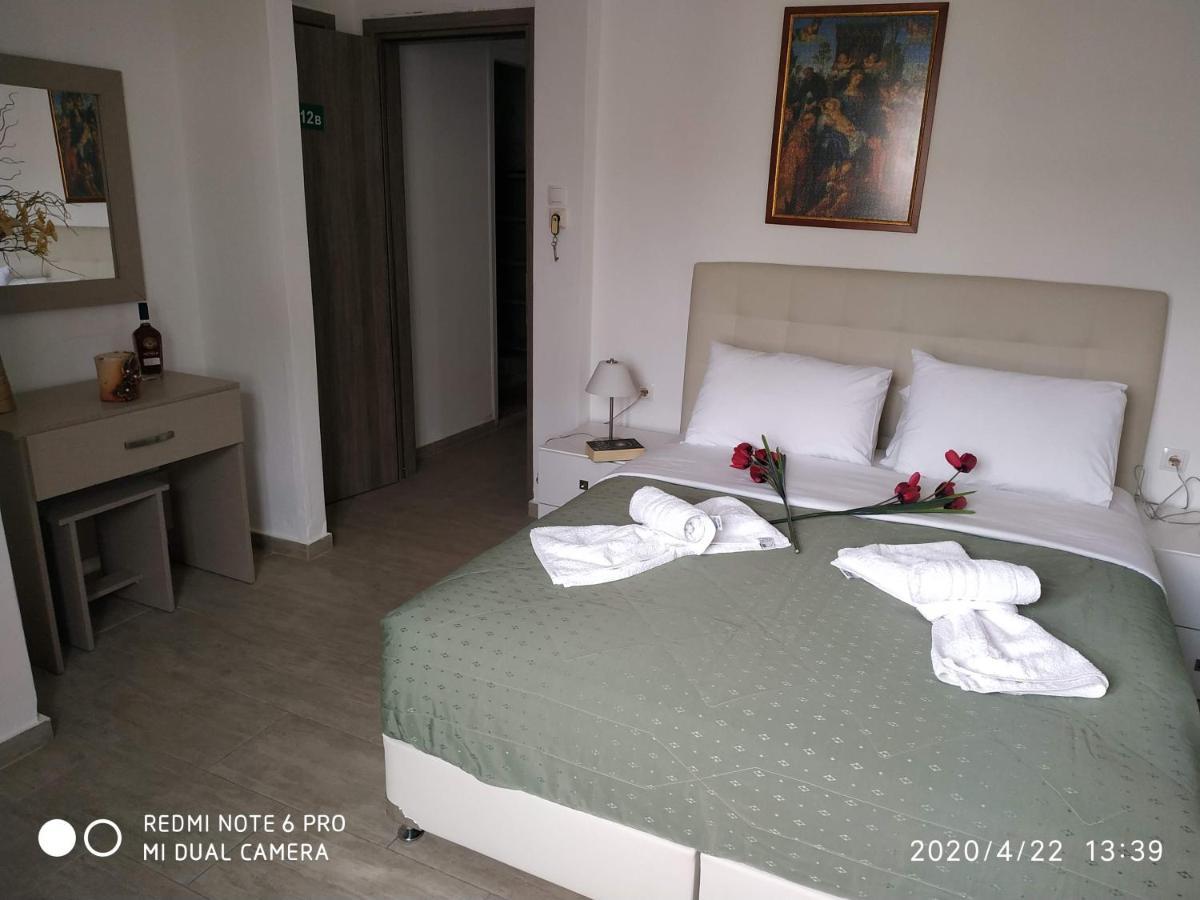 Central Hotel ปาร์กา ภายนอก รูปภาพ