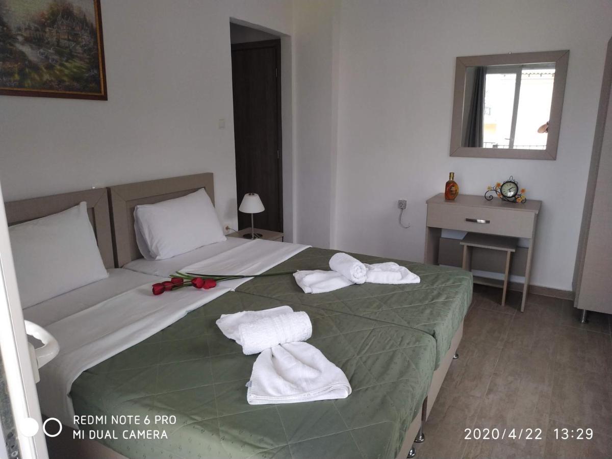 Central Hotel ปาร์กา ภายนอก รูปภาพ