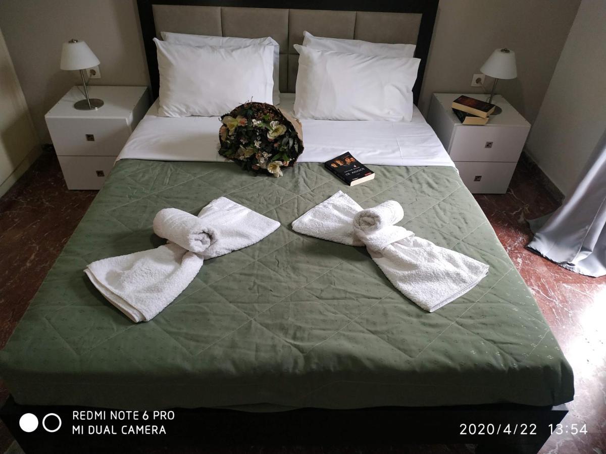 Central Hotel ปาร์กา ภายนอก รูปภาพ