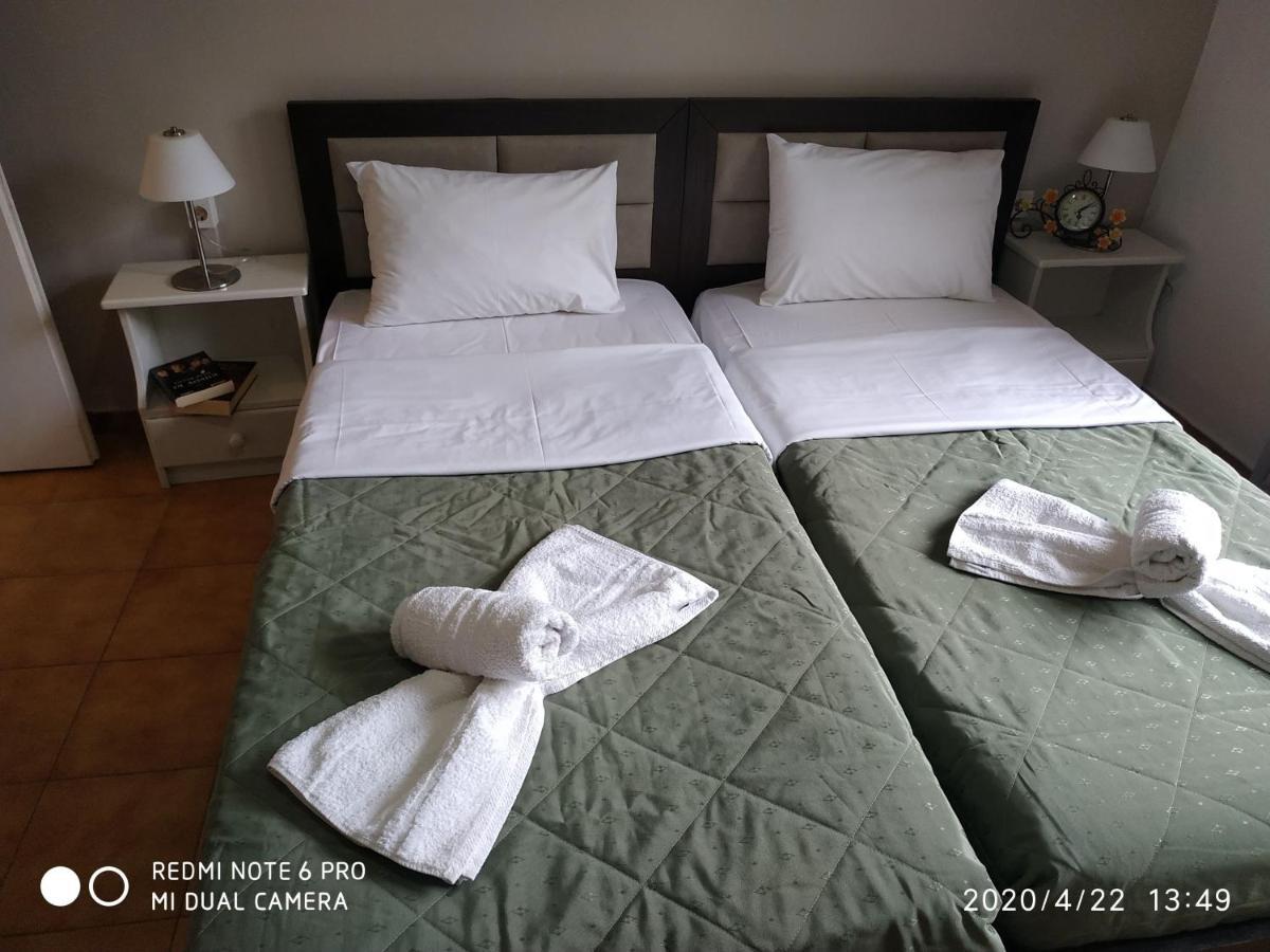 Central Hotel ปาร์กา ภายนอก รูปภาพ