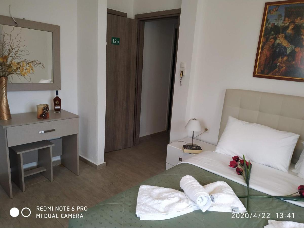 Central Hotel ปาร์กา ภายนอก รูปภาพ