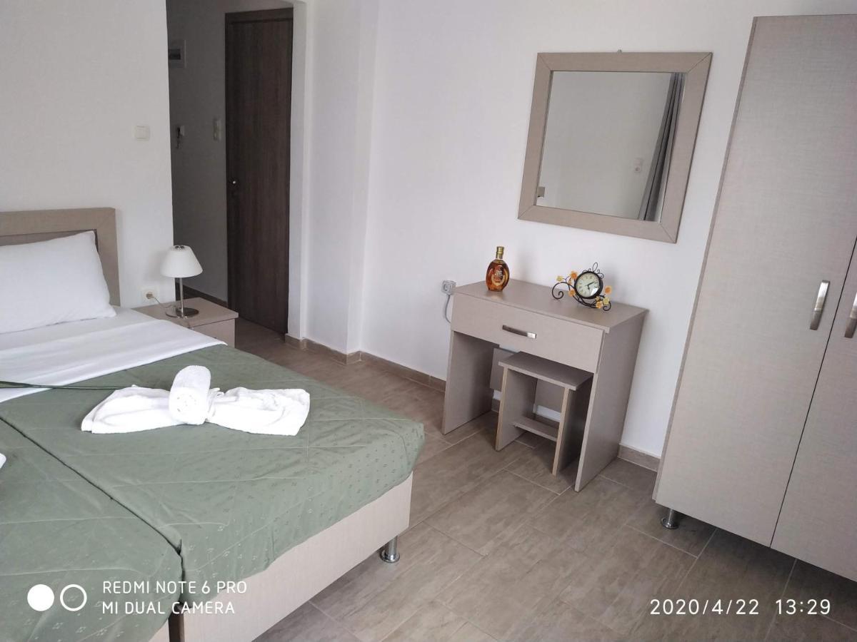 Central Hotel ปาร์กา ภายนอก รูปภาพ